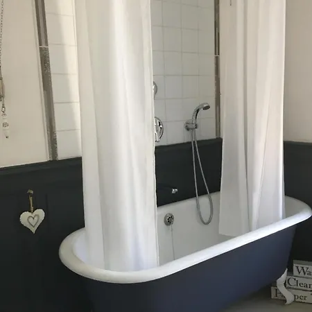 Manoir De L'epine 4*