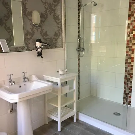 Bed & Breakfast Manoir De L'epine 4*