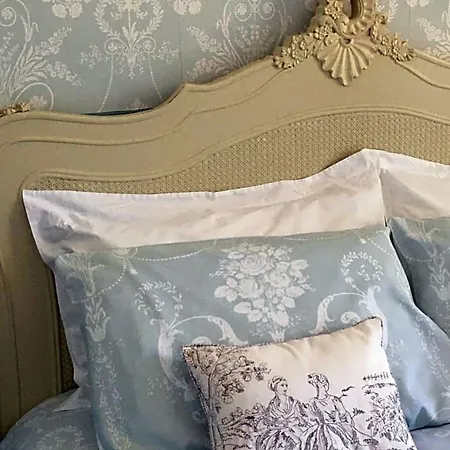 Manoir De L'epine Bed & Breakfast