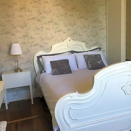 Manoir De L'epine Bed & Breakfast
