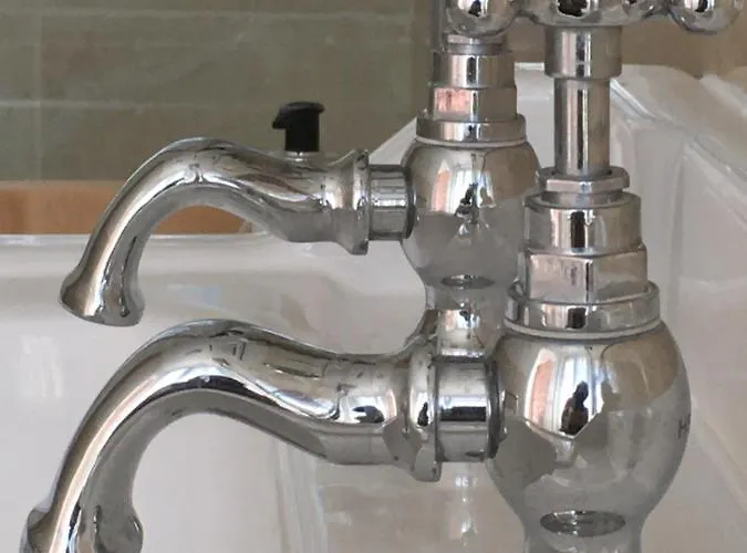 Manoir De L'epine Saint-Séverin