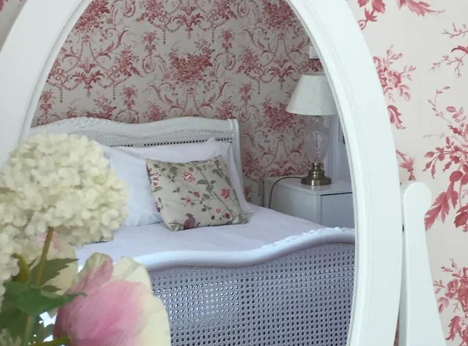 Manoir De L'epine לינה וארוחת בוקר 4*