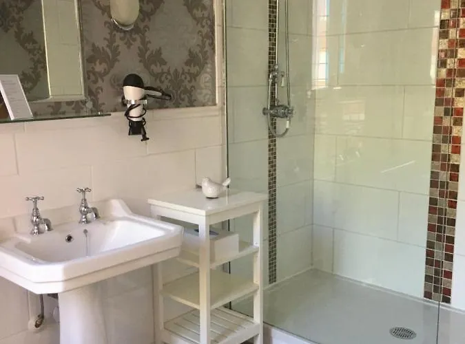 לינה וארוחת בוקר Manoir De L'epine 4*